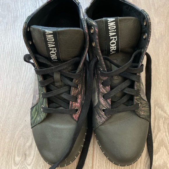 Andia Fora High Top Sneakers - Picture 2 of 3